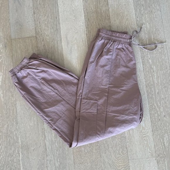 NWT | Missguided | Cargo Tracksuit Pants | Size 4 | Lavender - Picture 2 of 6